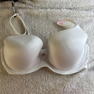 Victoria's Secret Cream Lightly Lined Bra